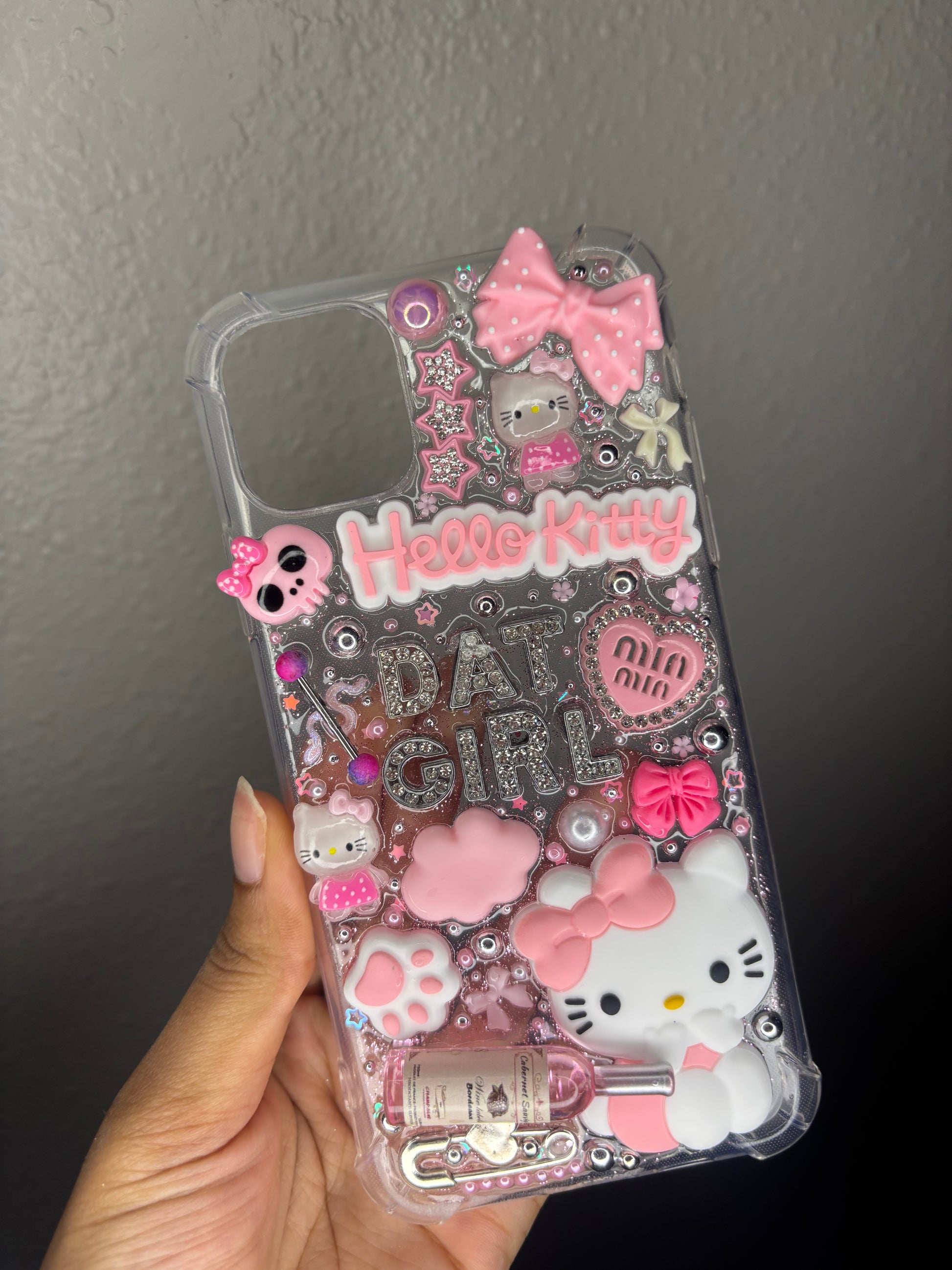 Hello kitty That Girl junk case JunkiesByJiggy Hello kitty That Girl junk case JunkiesByJiggy